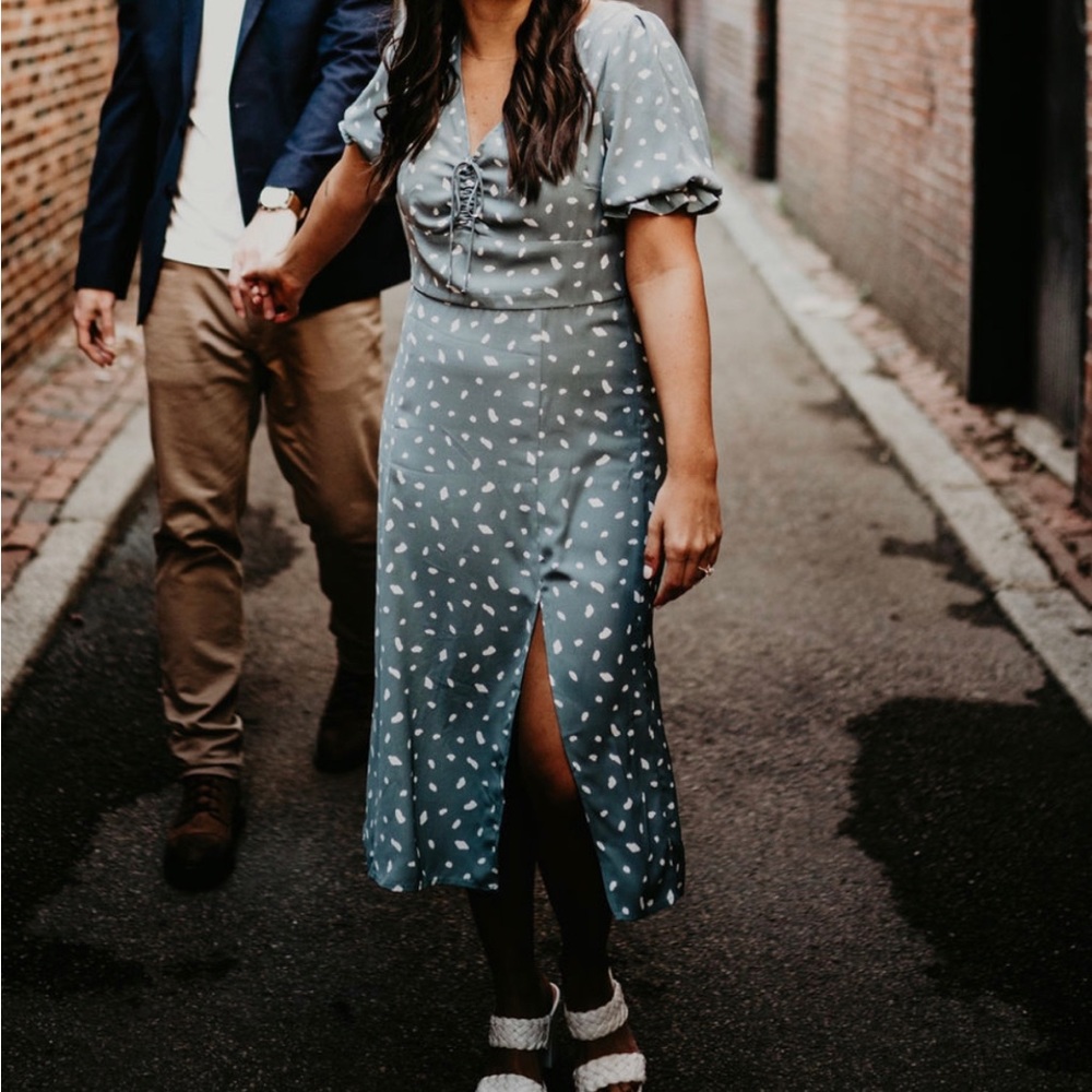 Abercrombie MIDI Dress - Medium Petite